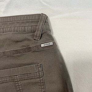 PRANA WOMENS ACTIVEWEAR SHORT SIZE 2/26 Brown